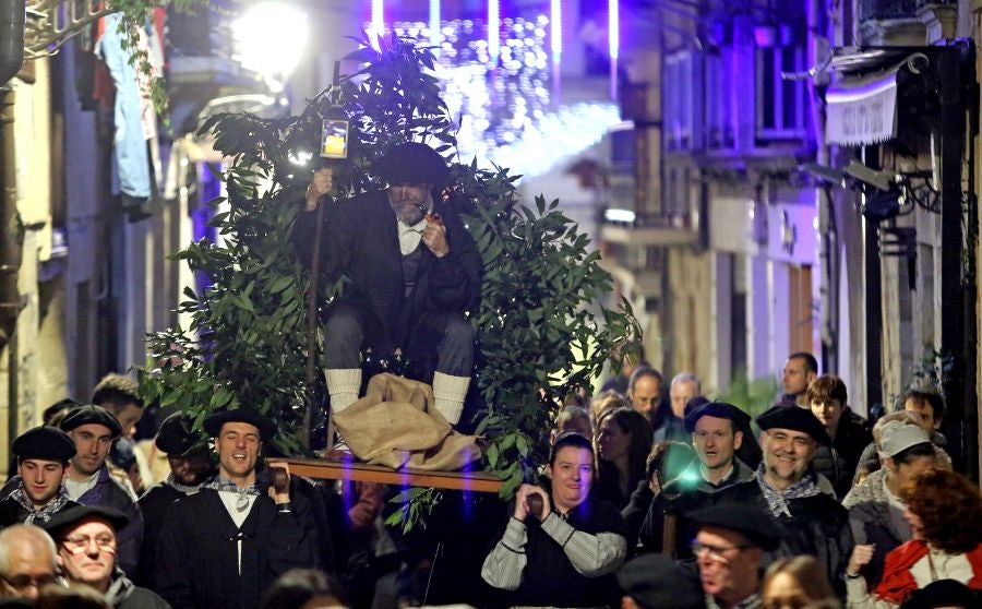 Fotos: Olentzero recorre Errenteria