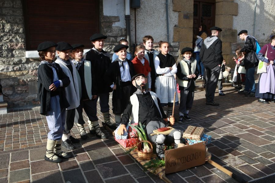 Fotos: Coros en Irun y Hondarribia