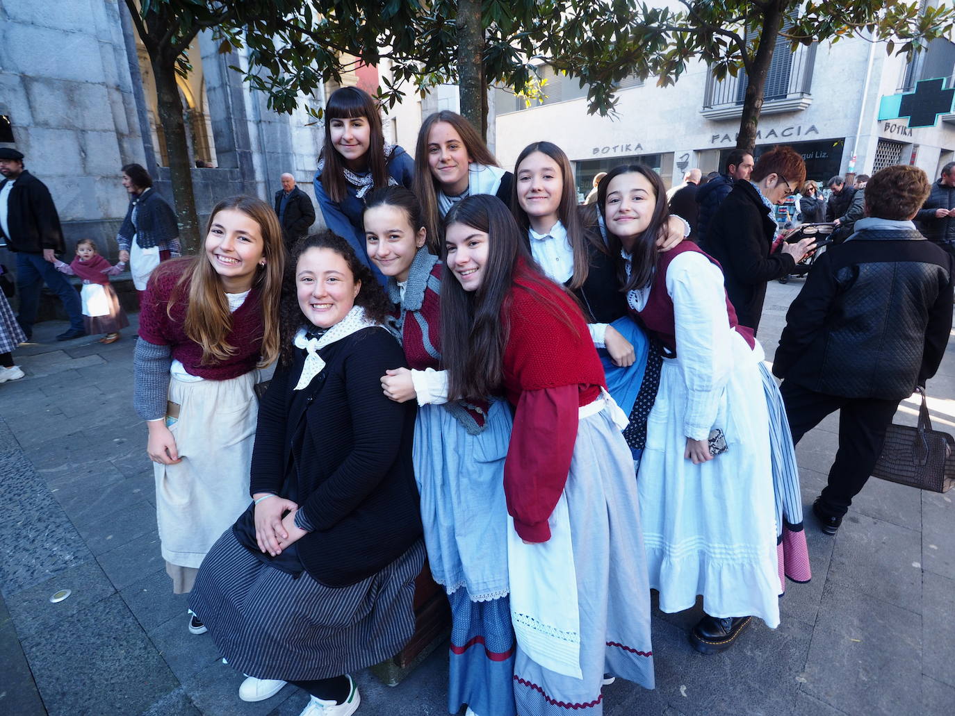 Elgoibar disfruta este sábado de una soleada feria Gabon Zahar