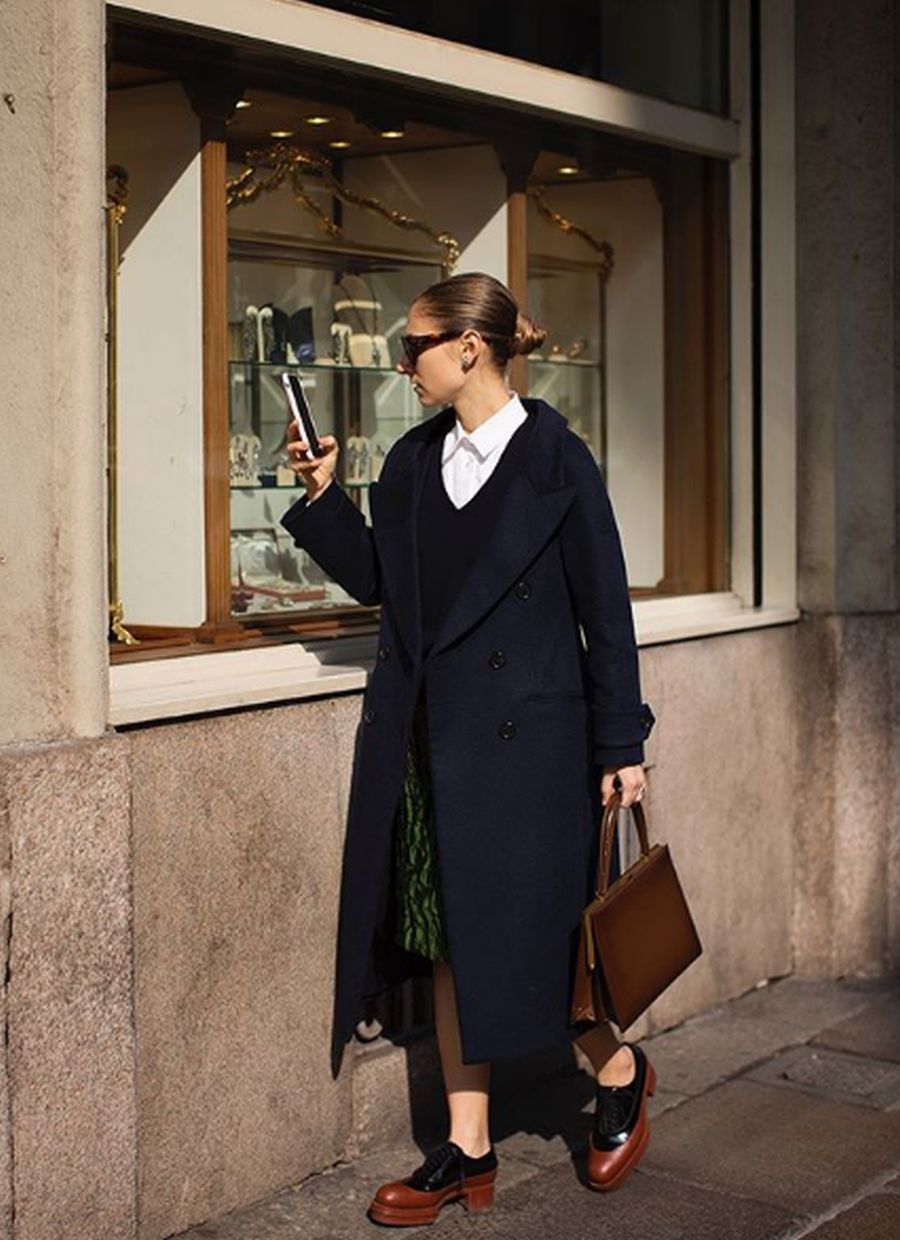 Se trata de la inversión más interesante de un buen fondo de armario. Un abrigo debe ser duradero, camaleónico y adaptable al ritmo de vida de cada una. Toma nota de las 18 propuestas que te presentamos para sacarle una rentabilidad máxima a la "pieza" por excelencia, junto a la camisa blanca y los 'jeans'