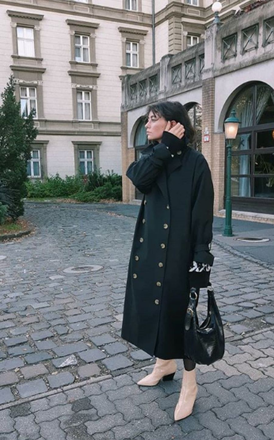 Se trata de la inversión más interesante de un buen fondo de armario. Un abrigo debe ser duradero, camaleónico y adaptable al ritmo de vida de cada una. Toma nota de las 18 propuestas que te presentamos para sacarle una rentabilidad máxima a la "pieza" por excelencia, junto a la camisa blanca y los 'jeans'