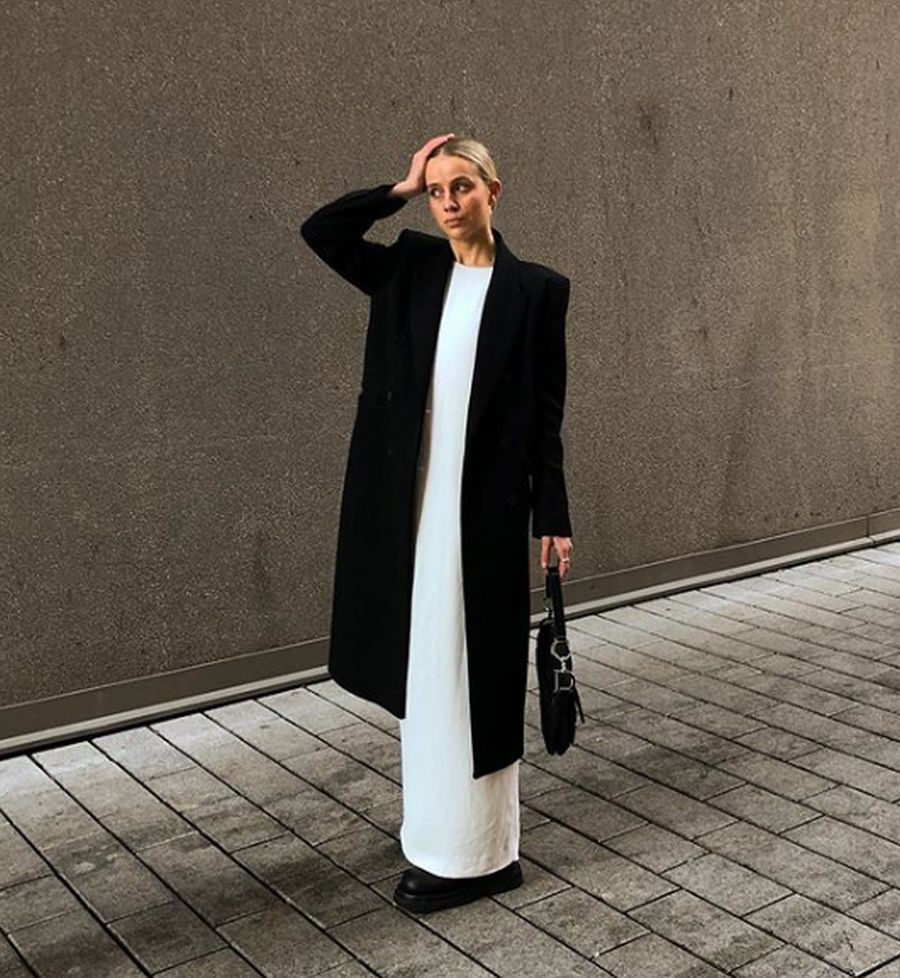 Se trata de la inversión más interesante de un buen fondo de armario. Un abrigo debe ser duradero, camaleónico y adaptable al ritmo de vida de cada una. Toma nota de las 18 propuestas que te presentamos para sacarle una rentabilidad máxima a la "pieza" por excelencia, junto a la camisa blanca y los 'jeans'