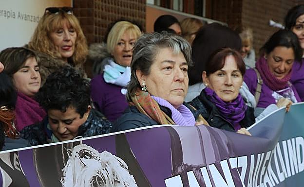 Protesta de trabajadoras convocada por ELA.