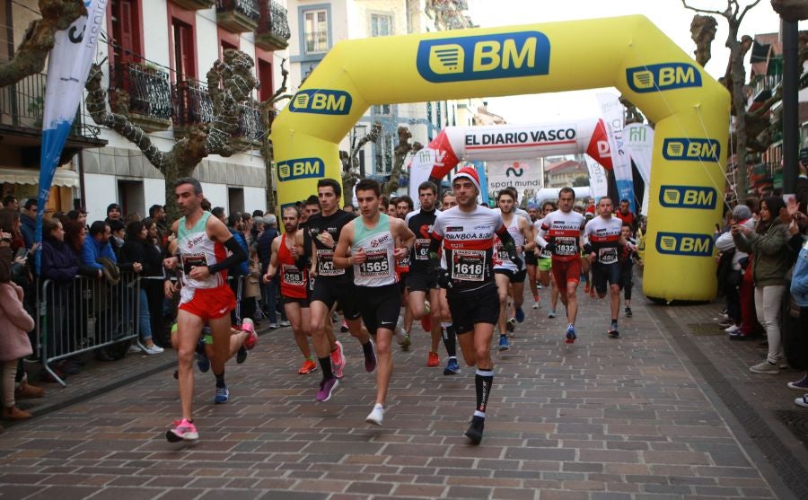 La décima edición de la San Silvestre Solidaria Sport Mundi se ha celebrado en un inmejorable ambiente festivo. Los beneficios obtenidos irán destinados a la ONG DOA, vinculada al sector sanitario que trabaja en Bolivia y Guatemala.