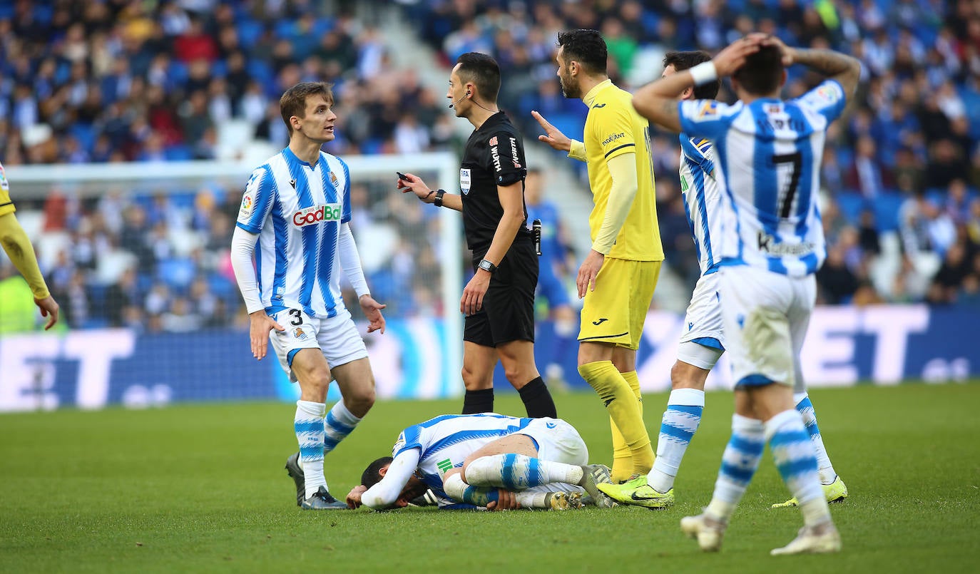 Willian José ha adelantado a la Real en el marcador al descanso, pero el Villarreal ha remontado con los goles de Trigueros de penalti, y Cazorla tras la revisión del VAR