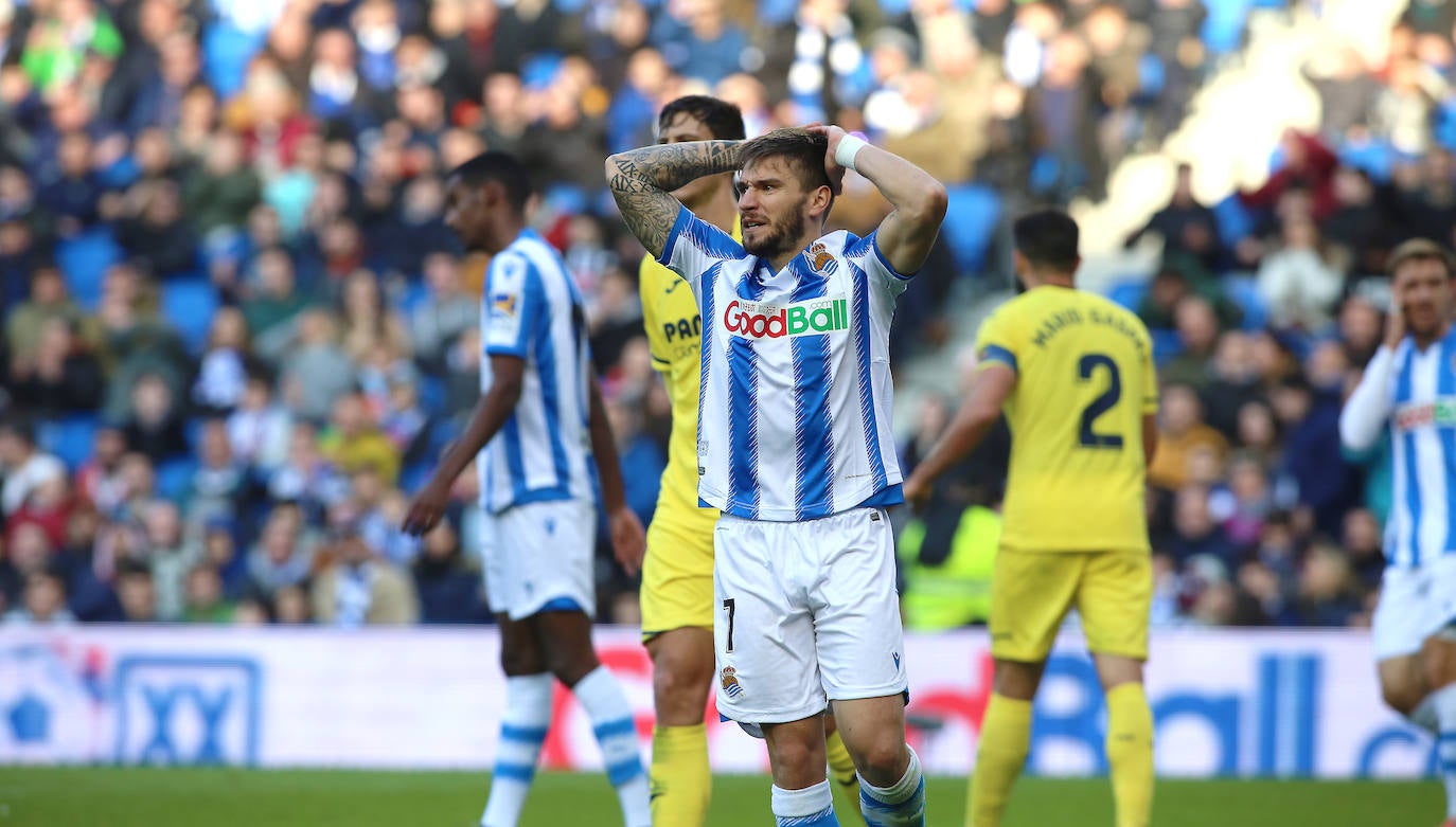 Willian José ha adelantado a la Real en el marcador al descanso, pero el Villarreal ha remontado con los goles de Trigueros de penalti, y Cazorla tras la revisión del VAR