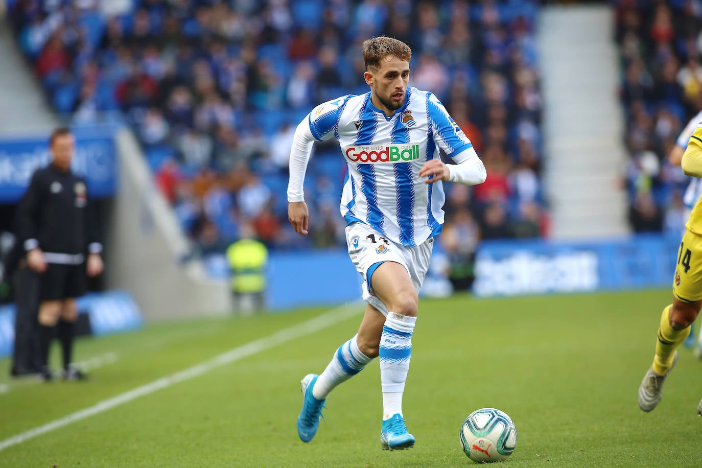 Willian José ha adelantado a la Real en el marcador al descanso, pero el Villarreal ha remontado con los goles de Trigueros de penalti, y Cazorla tras la revisión del VAR