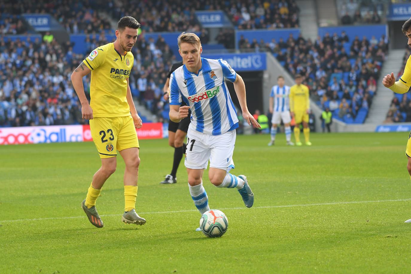 Willian José ha adelantado a la Real en el marcador al descanso, pero el Villarreal ha remontado con los goles de Trigueros de penalti, y Cazorla tras la revisión del VAR
