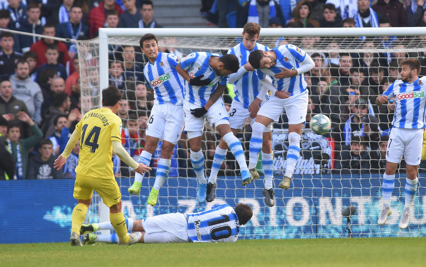 Willian José ha adelantado a la Real en el marcador al descanso, pero el Villarreal ha remontado con los goles de Trigueros de penalti, y Cazorla tras la revisión del VAR
