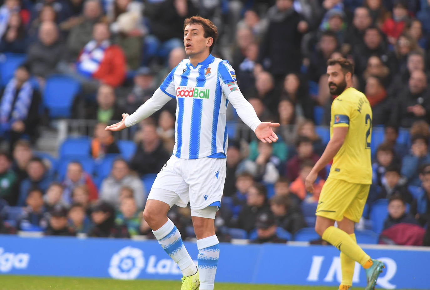 Willian José ha adelantado a la Real en el marcador al descanso, pero el Villarreal ha remontado con los goles de Trigueros de penalti, y Cazorla tras la revisión del VAR