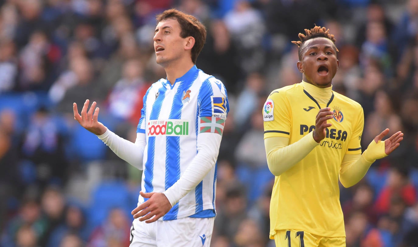 Willian José ha adelantado a la Real en el marcador al descanso, pero el Villarreal ha remontado con los goles de Trigueros de penalti, y Cazorla tras la revisión del VAR