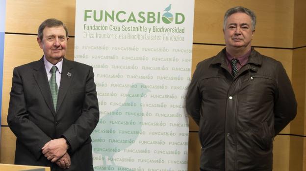 Miguel Lazpiur y José Ángel Zaldua presentaron el balance anual de la fundación.