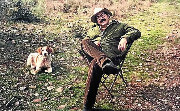 Durante una jornada de caza, un afición que le transmitió su padre