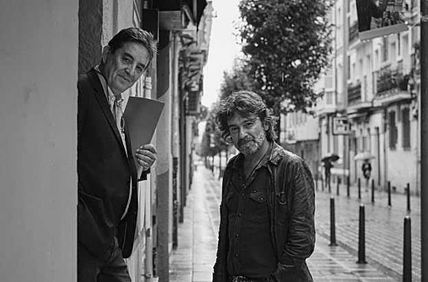 Luis García Montero y Quique González. 