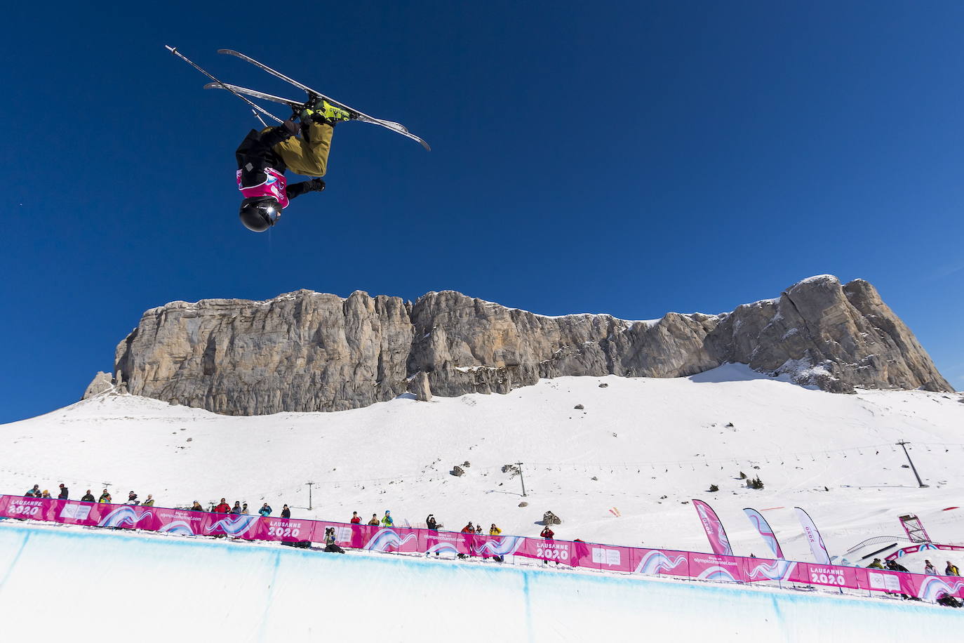 Esta semana se ha disputado el snowboard cross de los Juegos Olímpicos de la Juventud de Invierno de Lausana 2020, que ha ofrecido espectaculares imágenes.