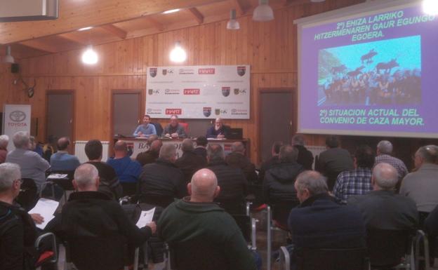 La asamblea de la Federación Guipuzcoana tuvo lugar en la Escuela de Caza de Arkale.