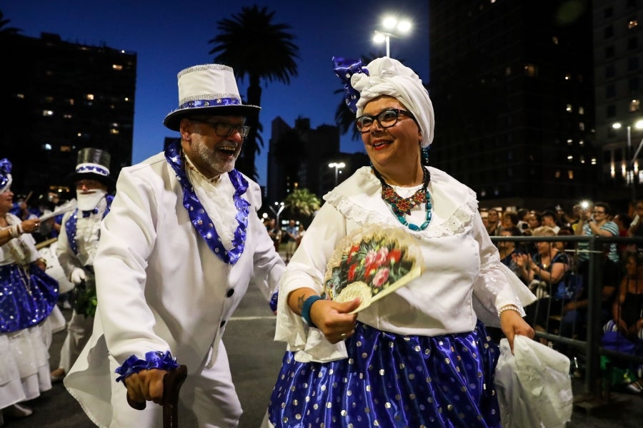 Uruguay da comienzo al que es considerado el Carnaval más largo del mundo. Durante tres meses los vecinos de Montevideo saldrán a las calles para ambientar la ciudad de luz, color y música.