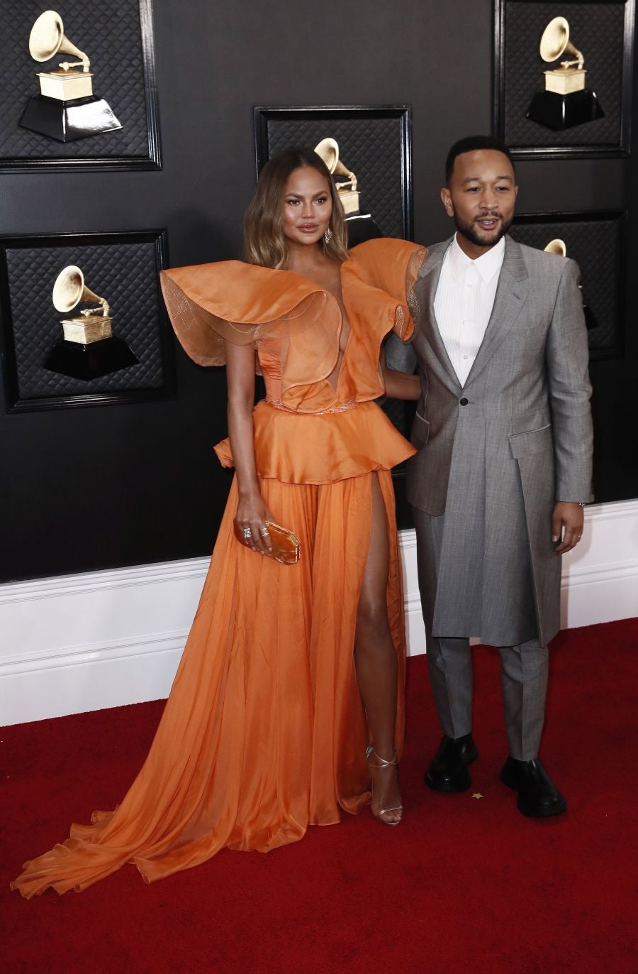 Las estrellas de la música se han dado cita en el Staples Center de Los Ángeles con motivo de la 62 edición de los Premios Grammy. Repasamos una Alfombra Roja que ha estado protagonizada por diseños extravagantes y llenos de originalidad