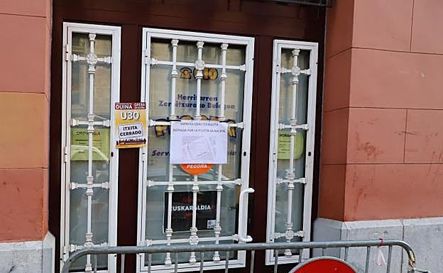 Oficina municipal de Eibar cerrada.