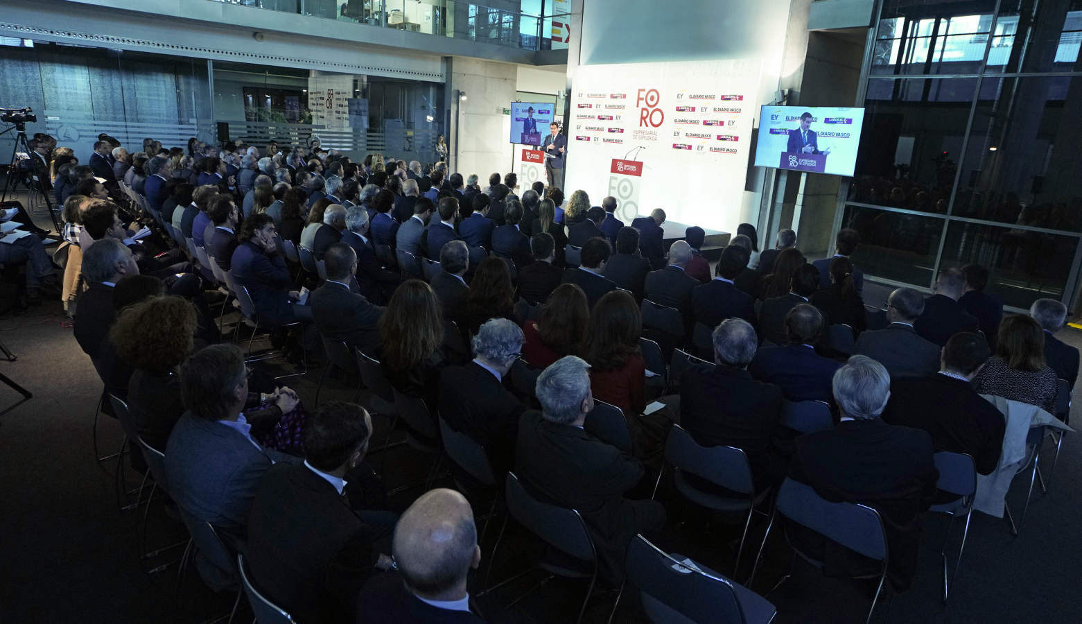 Fotos: Garamendi subraya en la «voluntad de diálogo» de CEOE para la reforma laboral