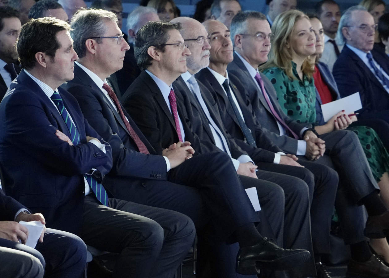 Fotos: Garamendi subraya en la «voluntad de diálogo» de CEOE para la reforma laboral