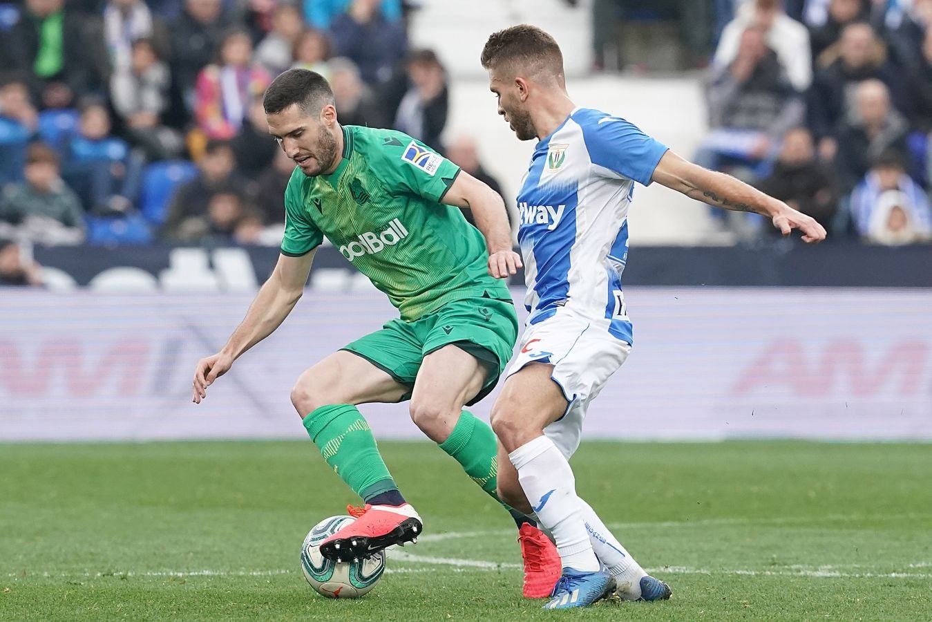 Los txuri-urdin caen en Butarque tras el gol de falta directa de Óscar Rodríguez en el último minuto. Isak adelantó a la Real en la primera parte y Omeruo puso las tablas en el 48. 