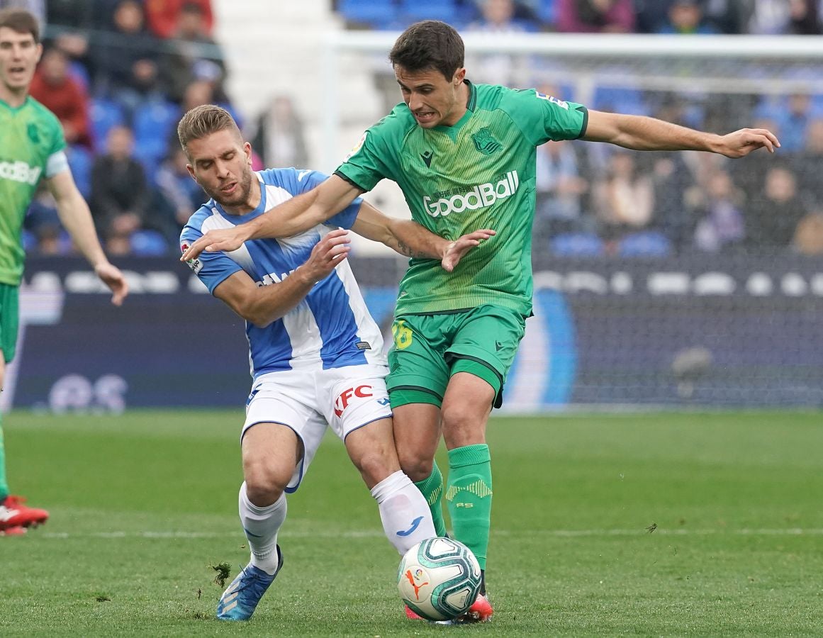 Los txuri-urdin caen en Butarque tras el gol de falta directa de Óscar Rodríguez en el último minuto. Isak adelantó a la Real en la primera parte y Omeruo puso las tablas en el 48. 
