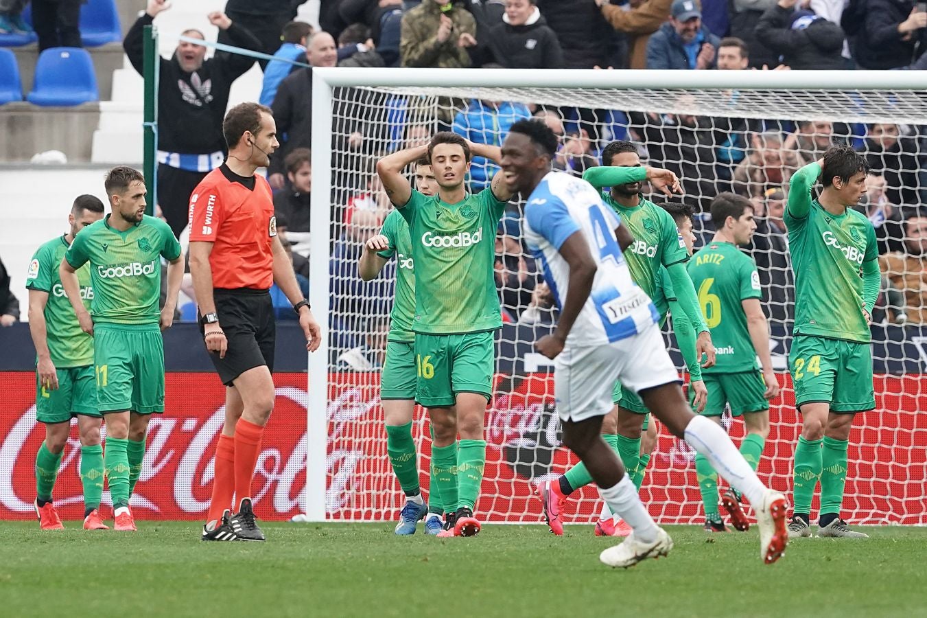Los txuri-urdin caen en Butarque tras el gol de falta directa de Óscar Rodríguez en el último minuto. Isak adelantó a la Real en la primera parte y Omeruo puso las tablas en el 48. 