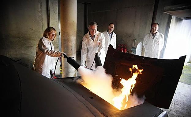 Mendoza y Olano apagan un fuego junto a Aldasoro e Idigoras