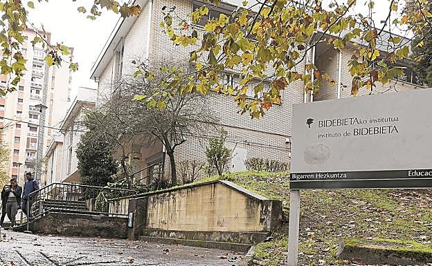 Exterior del edificio del Instituto Bidebieta de Donostia.