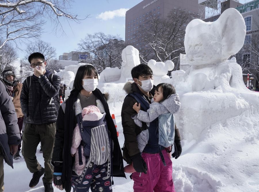 Fotos: Nieve en polvo para el festival de Saporo