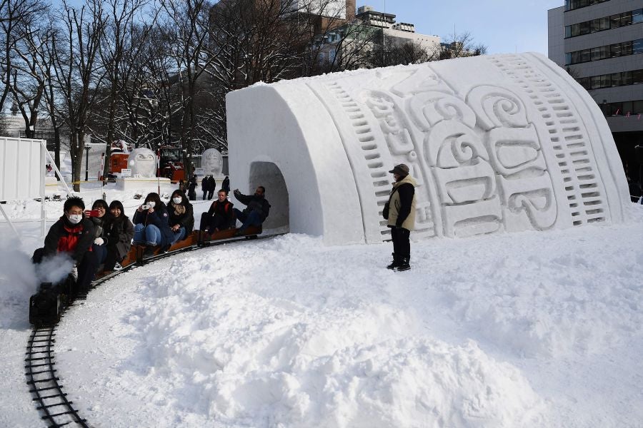 Fotos: Nieve en polvo para el festival de Saporo