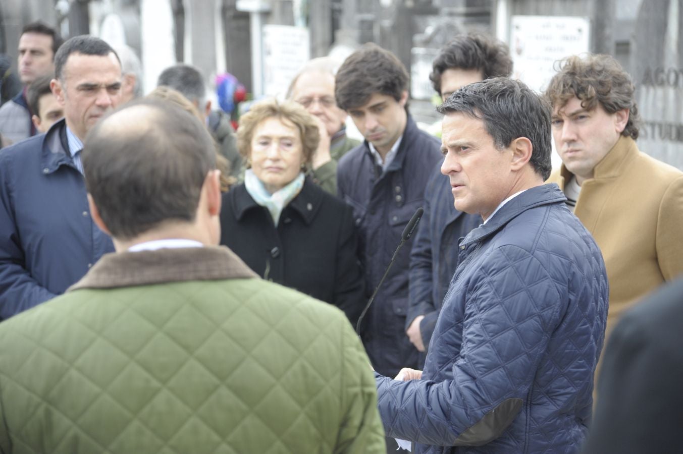 El alcalde Goia, Manuel Valls y Adolfo Suárez Illana asisten en San Sebastián al homenaje por el histórico socialista asesinado hace 24 años.
