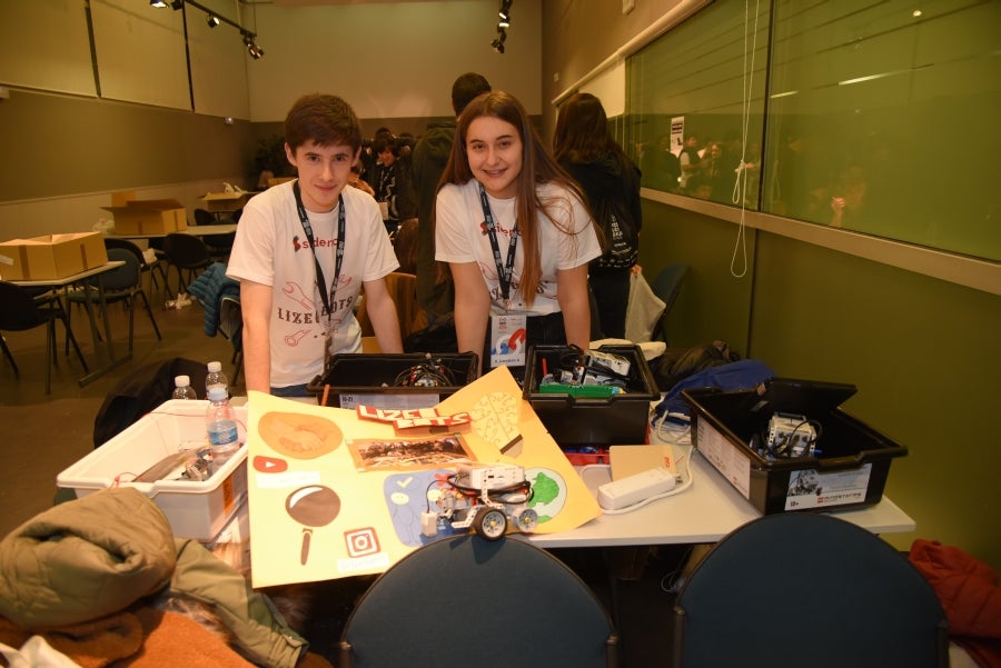 Axular Lizeoa de Donostia disputará la final estatal tras vencer en la First Lego League Euskadi. 