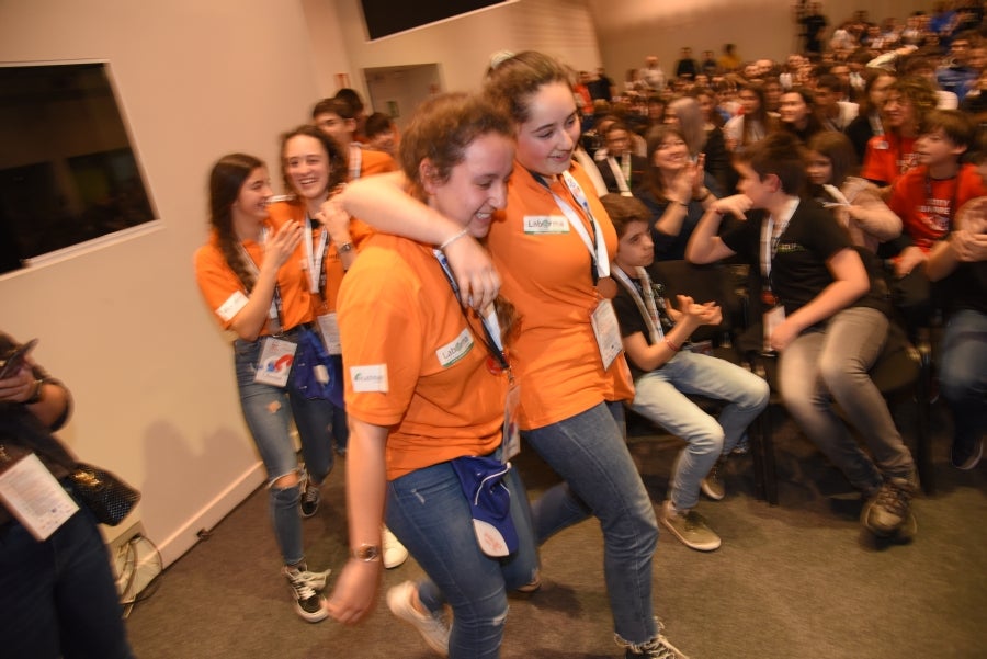 Axular Lizeoa de Donostia disputará la final estatal tras vencer en la First Lego League Euskadi. 