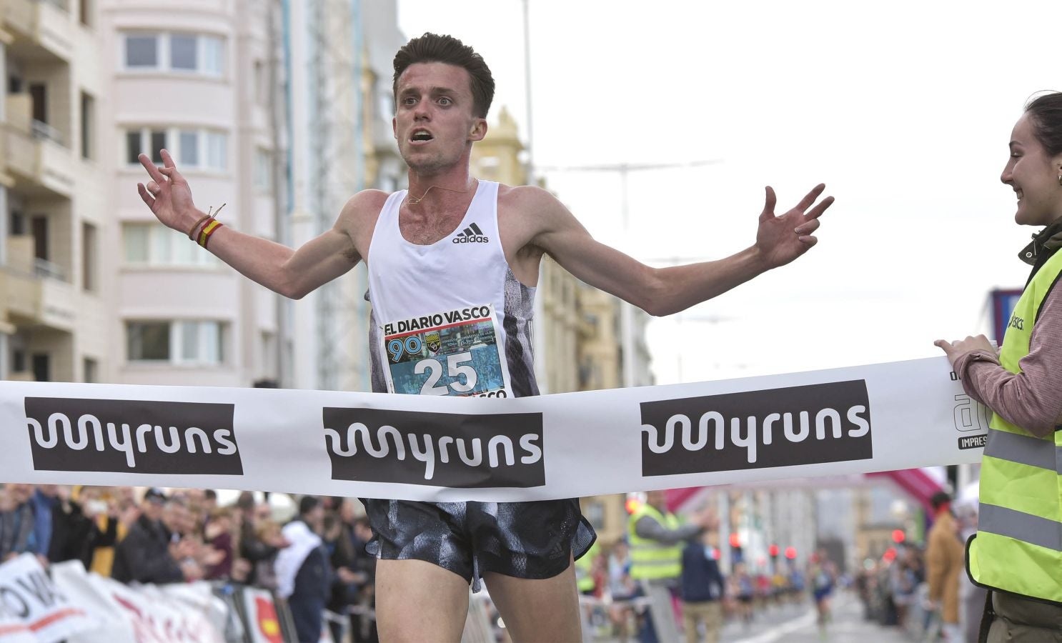 Carlos Mayo y Elena Loyo se han llavado la prueba en una carrera con mucha afición.