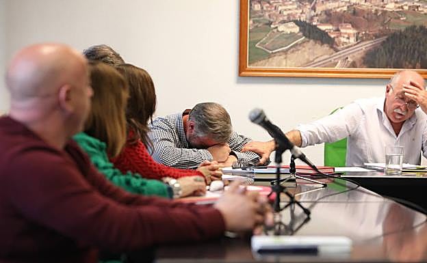 Llamamiento del alcalde de Zaldibar: «Estamos en una situación de emergencia y necesitamos ayuda»