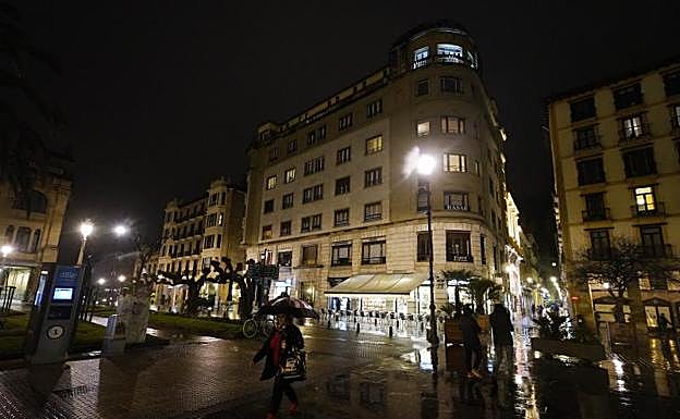 Edificio del número 2 de la calle Ijentea en San Sebastián, hoy propiedad de Azora y donde tenía sus oficinas Inmobiliaria Vascongada