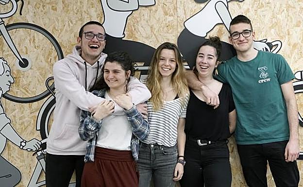 Los hermanos Ekhi y Endika Merketegi, Olaia García, Maider Arano y Kristina Arriola