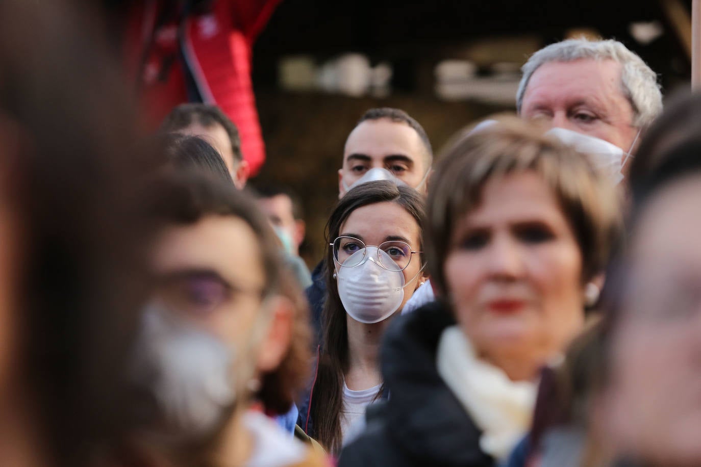 Los vecinos de las localidades cercanas al vertedero han unido sus fuerzas este sábado para protestar por la gestión del desprendimiento de Zaldibar. Y lo han hecho con una movilización conjunta que ha arrancado desde tres localidades próximas a la escombrera: Eibar, Ermua y Elgeta.