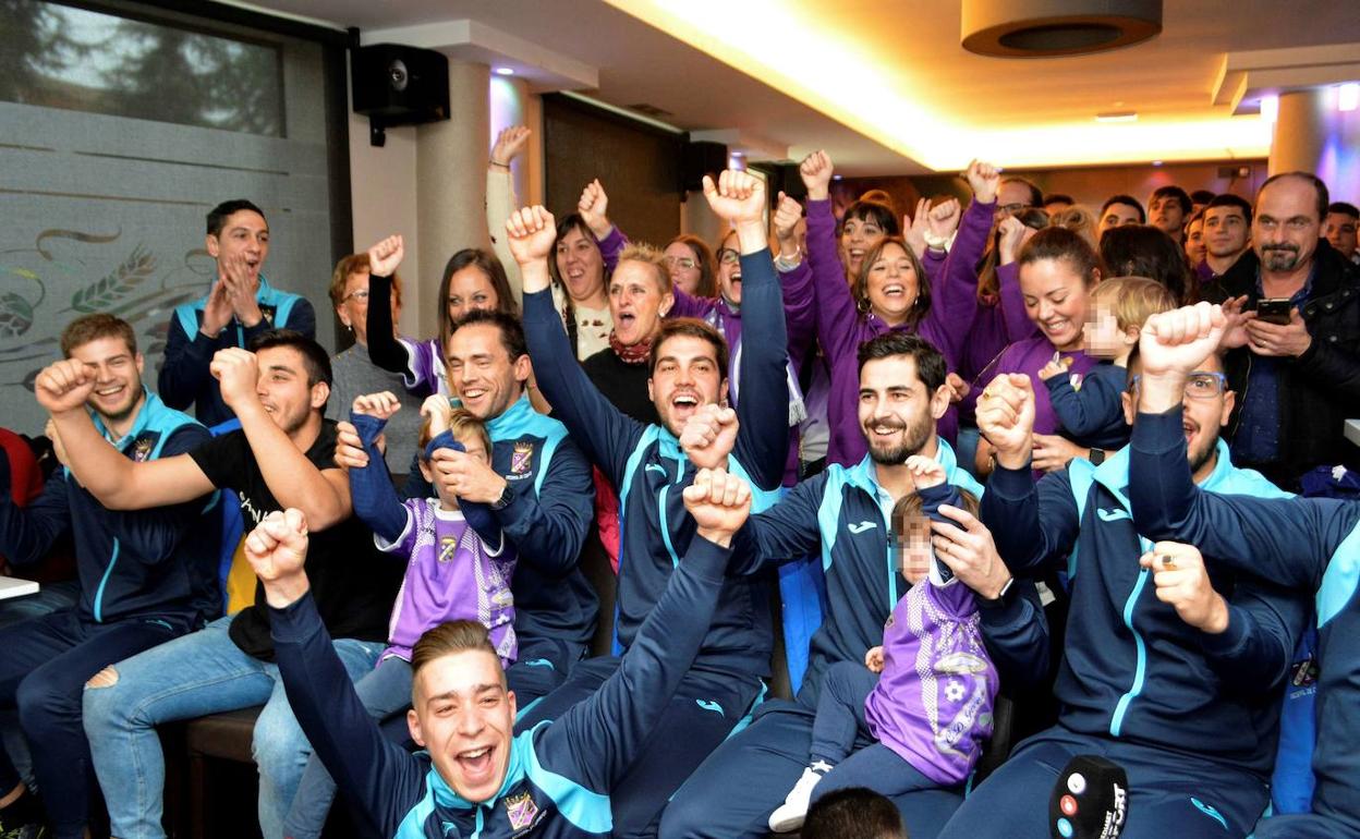 Los jugadores del Becerril y su staff técnico estarán presentes en el Real - Valencia, este sábado en el Reale Arena.