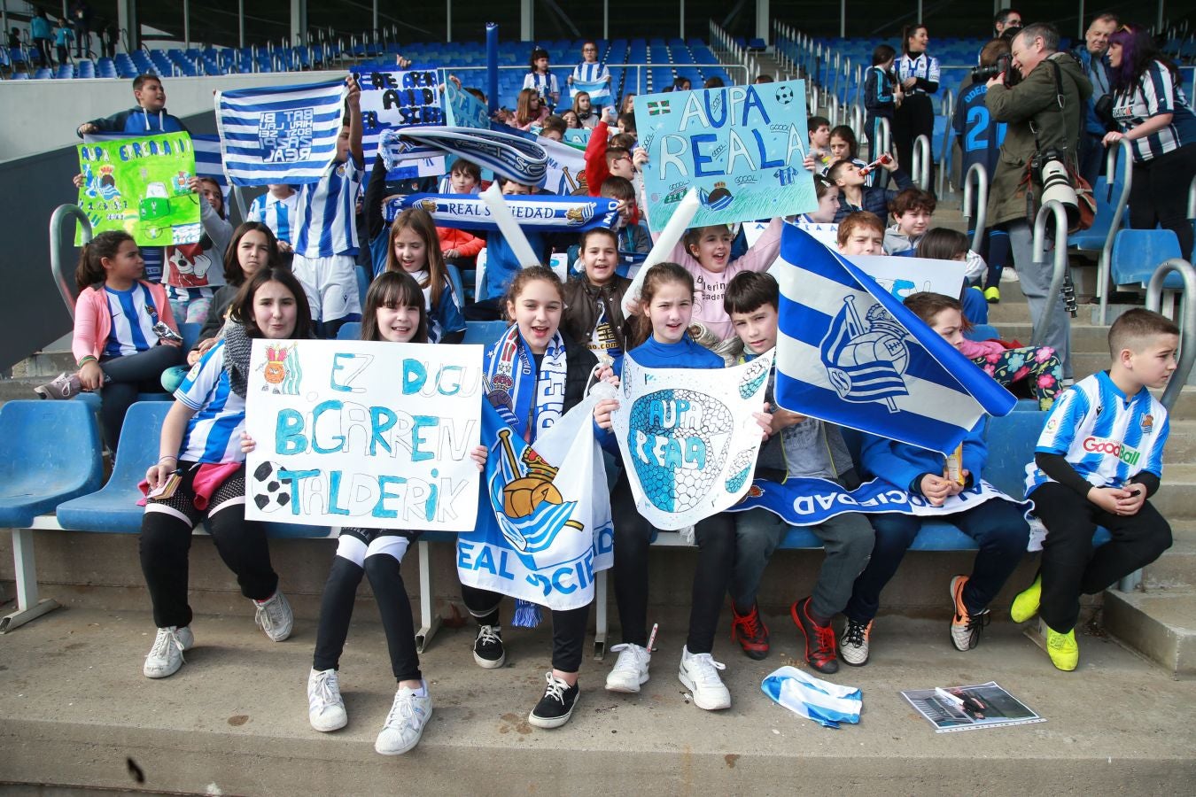 Las mejores imágens del entremiento del conjunto txuri urdin.