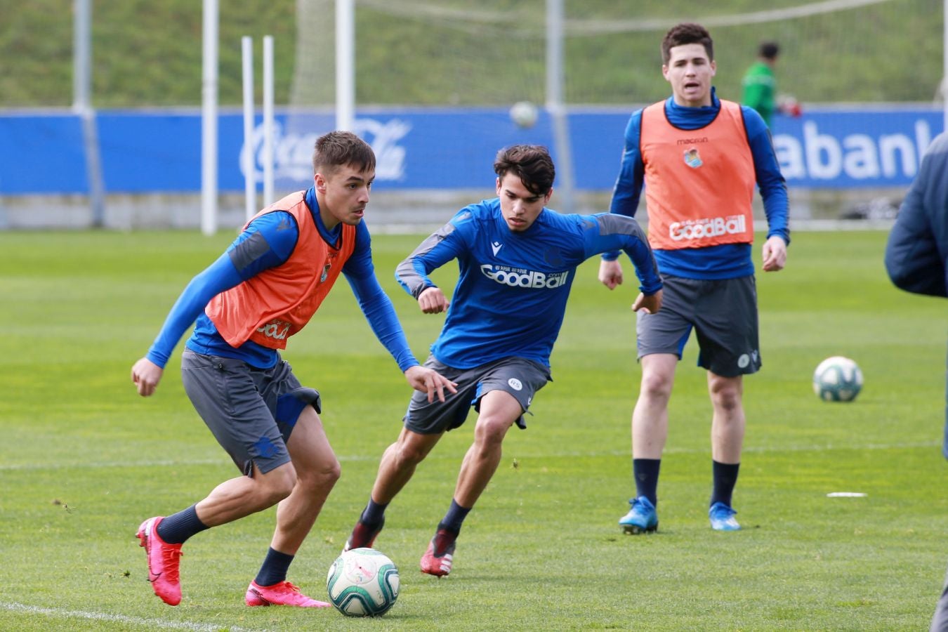 Las mejores imágens del entremiento del conjunto txuri urdin.