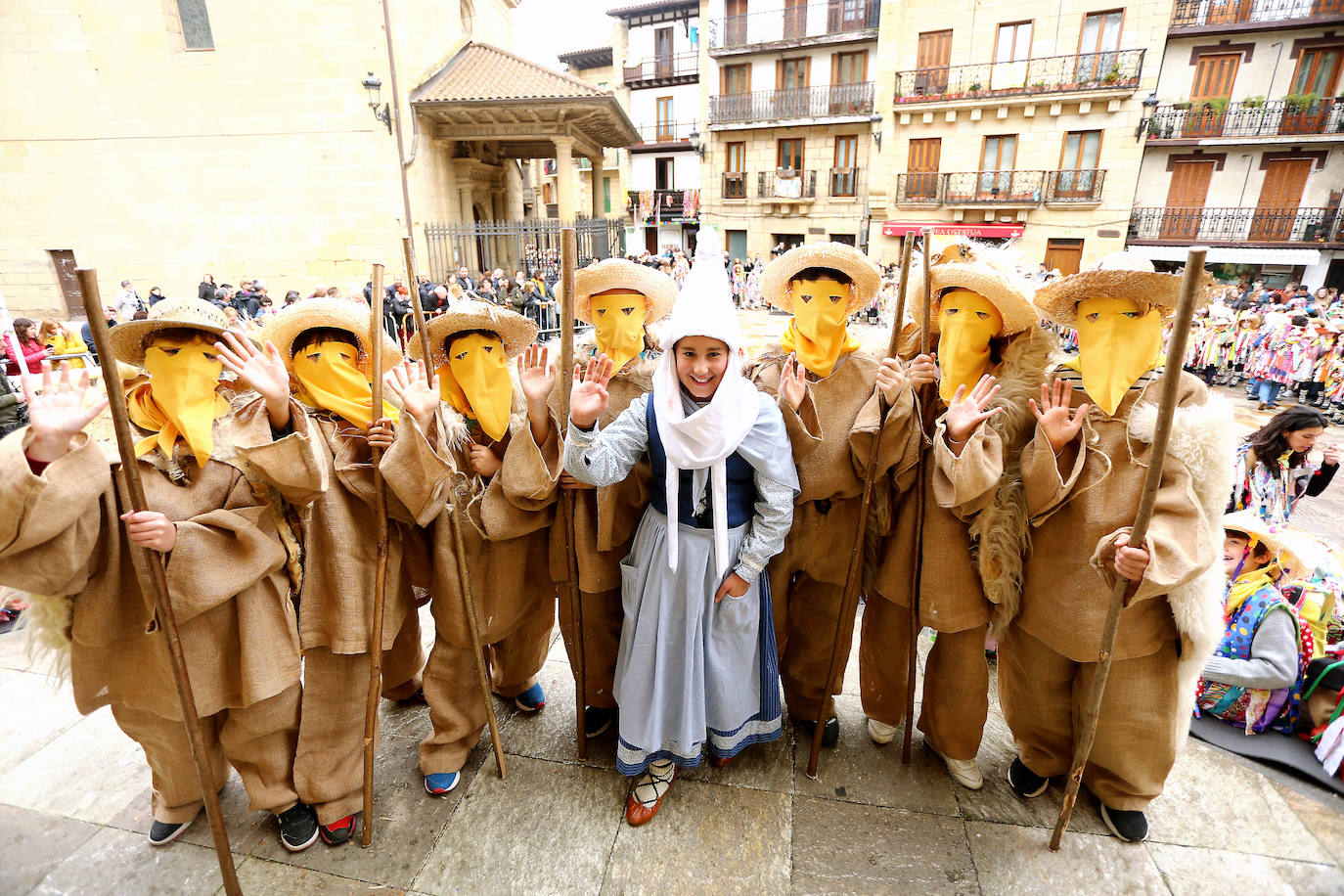 Los niños de Lezo ha vivido un viernes especial con motivo del carnaval.