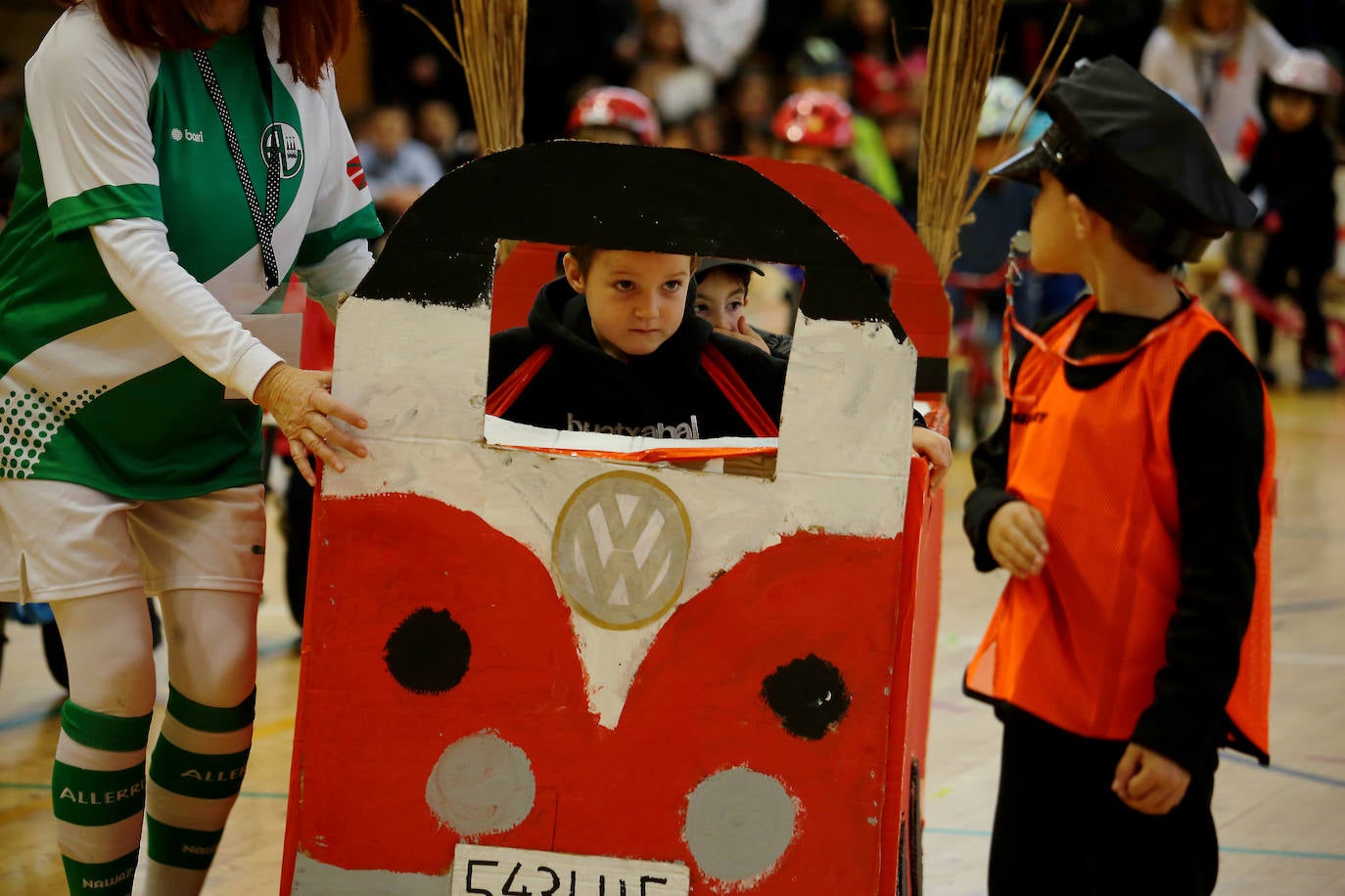 La Herri Eskola de Lezo ha vivido un viernes especial con motivo del carnaval.