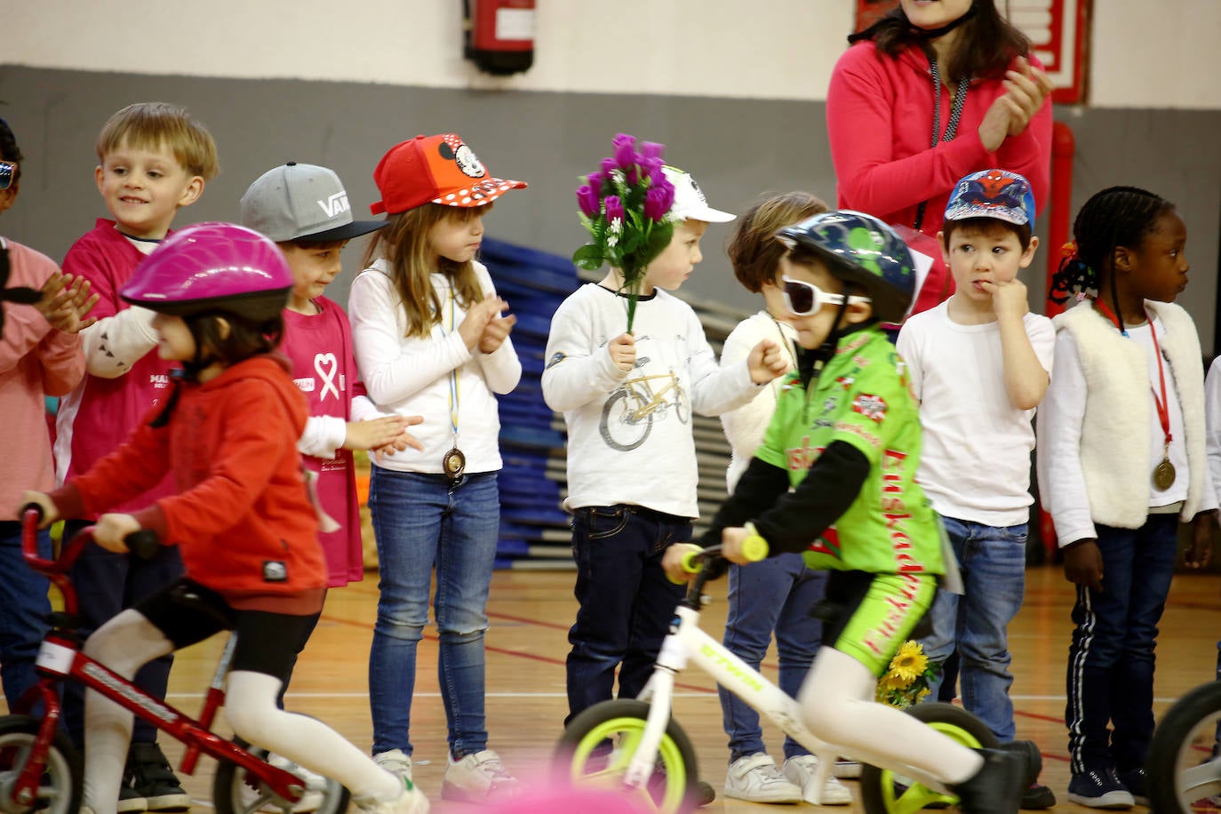 La Herri Eskola de Lezo ha vivido un viernes especial con motivo del carnaval.