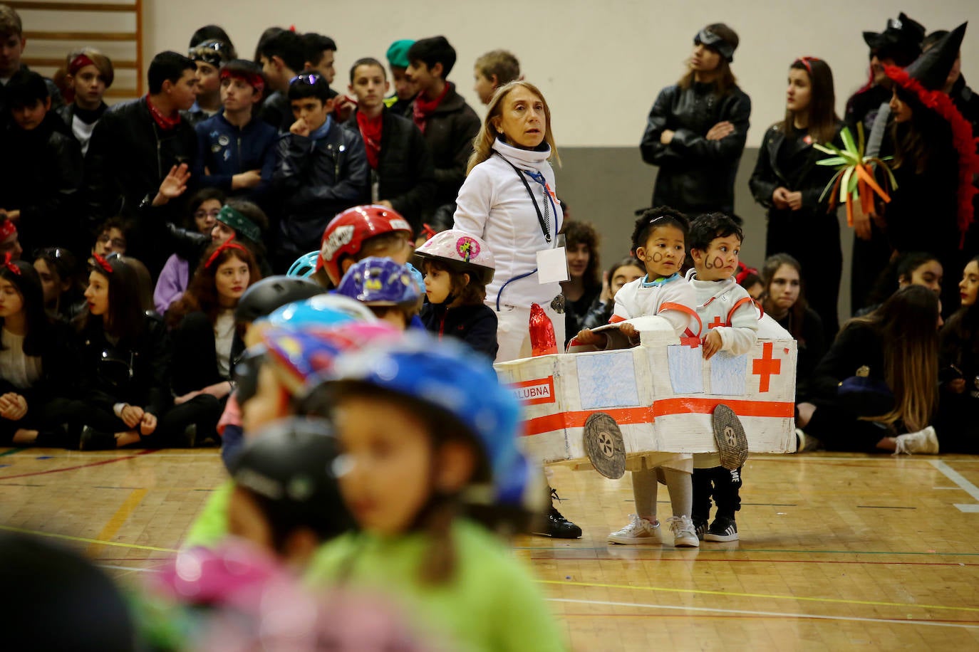 La Herri Eskola de Lezo ha vivido un viernes especial con motivo del carnaval.
