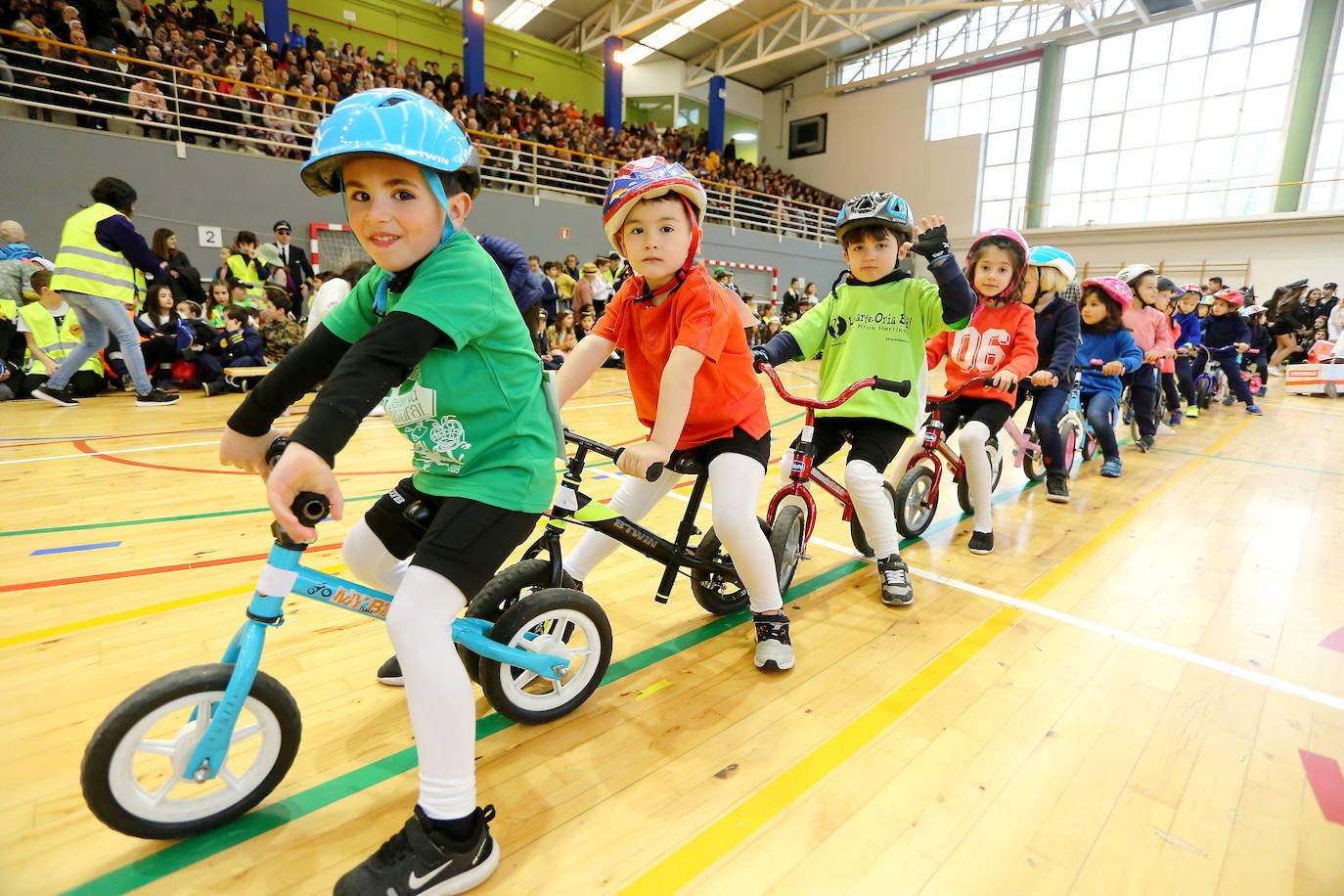 La Herri Eskola de Lezo ha vivido un viernes especial con motivo del carnaval.