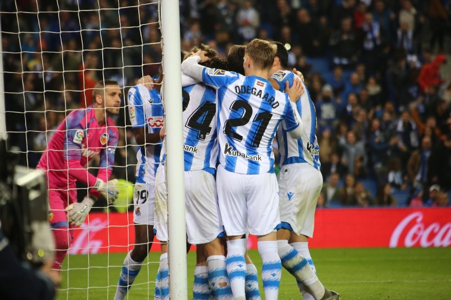 Fotos: Las mejores imágenes de la Real Sociedad contra frente al Valencia