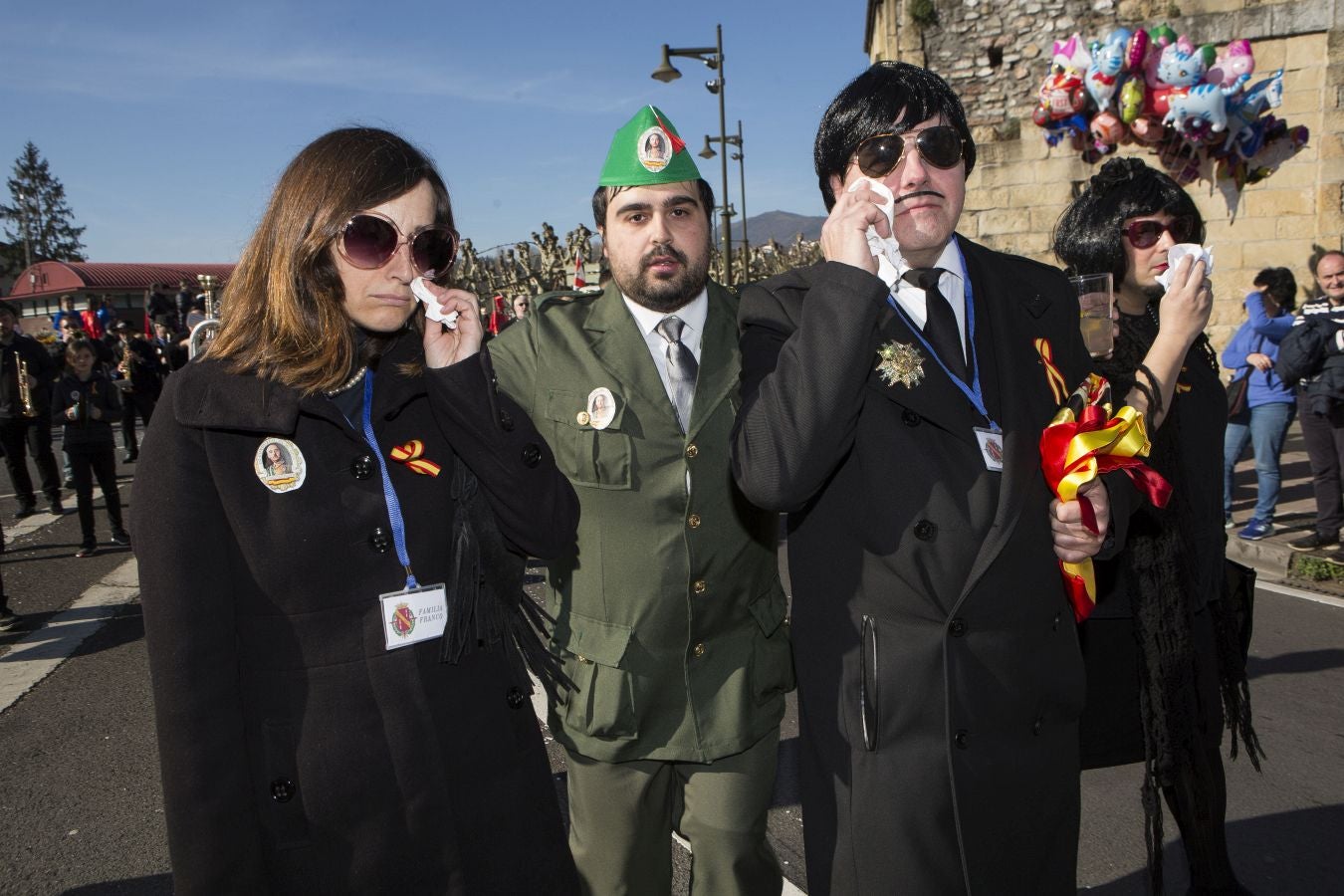 Original y divertido desfile el que se ha vivido este domingo en Hondarribia, con el sol y el buen humor como tónica dominante
